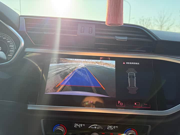 Фото 16 - Audi Q3