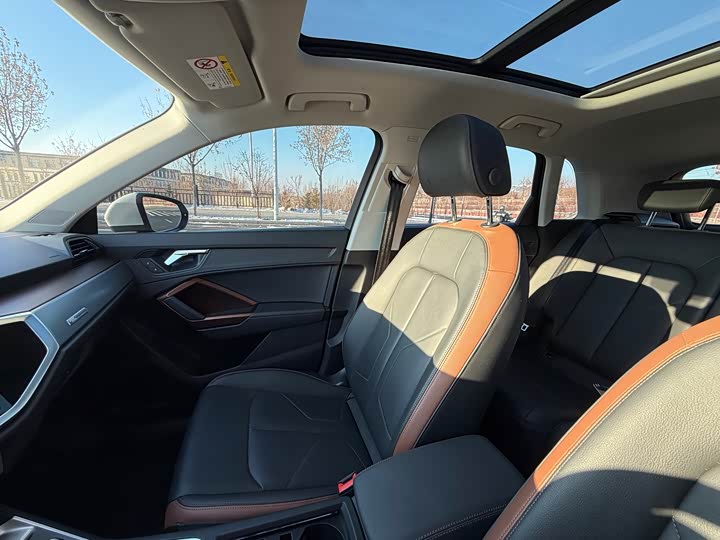 Фото 18 - Audi Q3