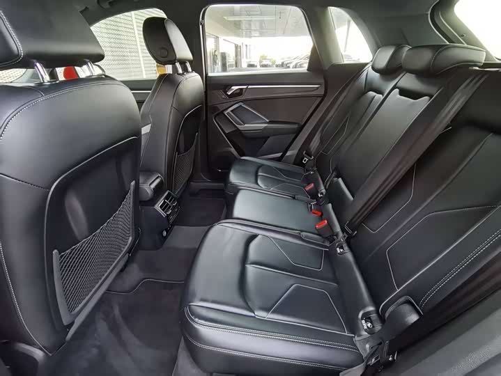 Фото 12 - Audi Q3