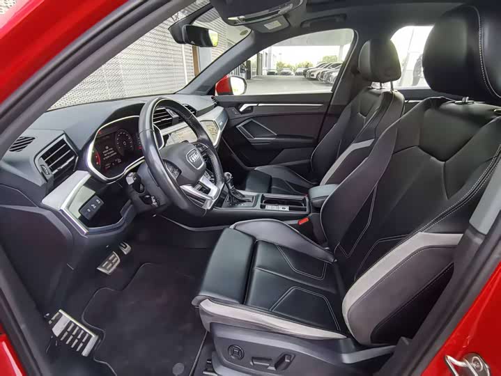 Фото 6 - Audi Q3