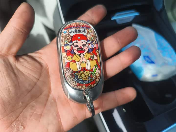 Фото 10 - Mercedes-Benz EQE SUV