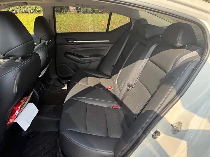 Фото 10 - Nissan Teana