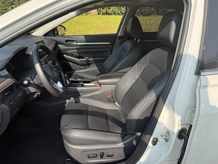 Фото 8 - Nissan Teana