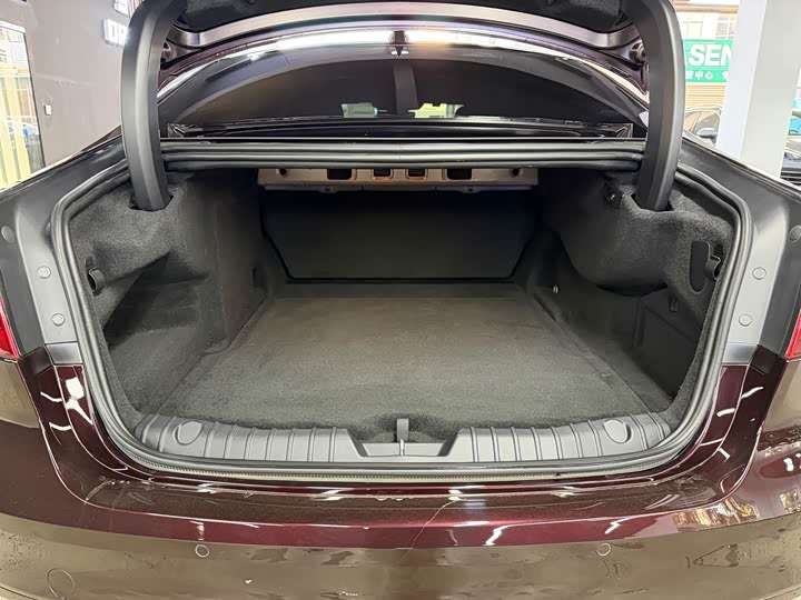 Фото 21 - Jaguar XF L