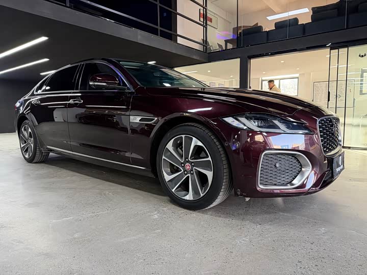 Фото 3 - Jaguar XF L