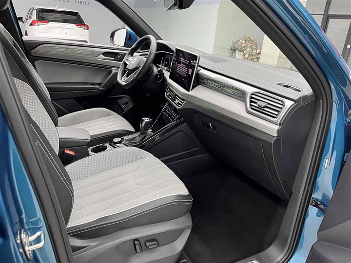 Фото 13 - Volkswagen Tayron