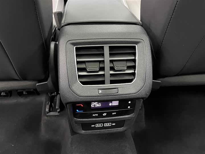 Фото 15 - Volkswagen Tayron