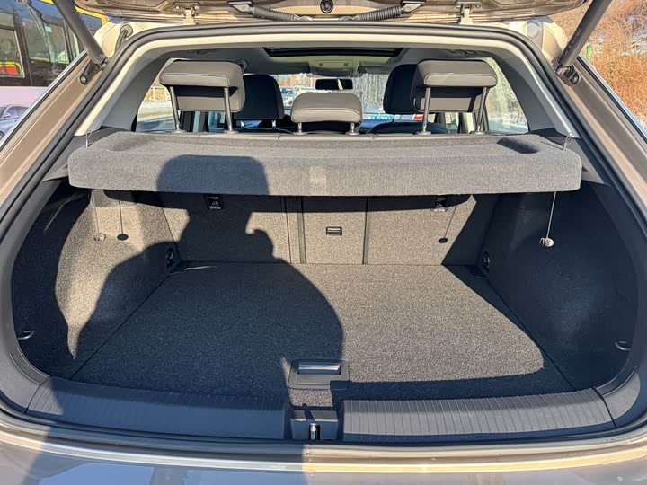 Фото 15 - Volkswagen T-Roc