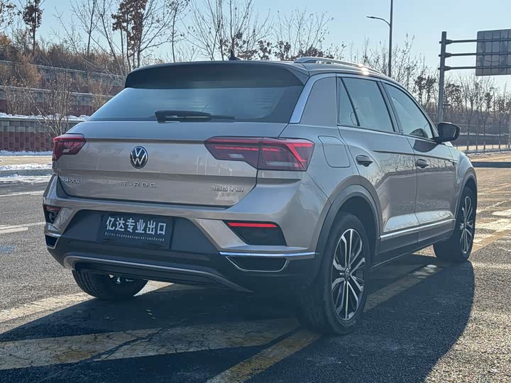 Фото 5 - Volkswagen T-Roc