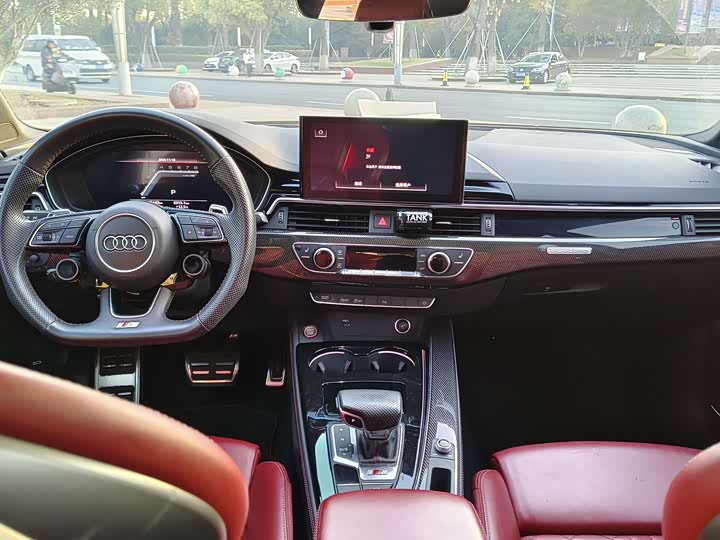 Фото 7 - Audi S4