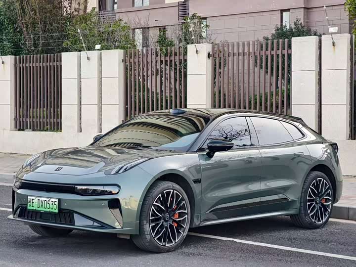 Фото 1 - Zeekr 001