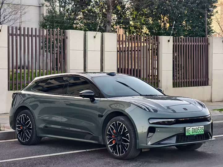 Фото 3 - Zeekr 001