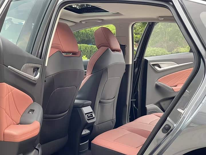 Фото 11 - Changan Eado Plus