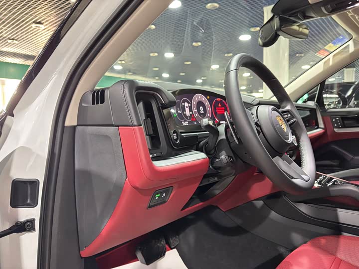 Фото 13 - Porsche Cayenne