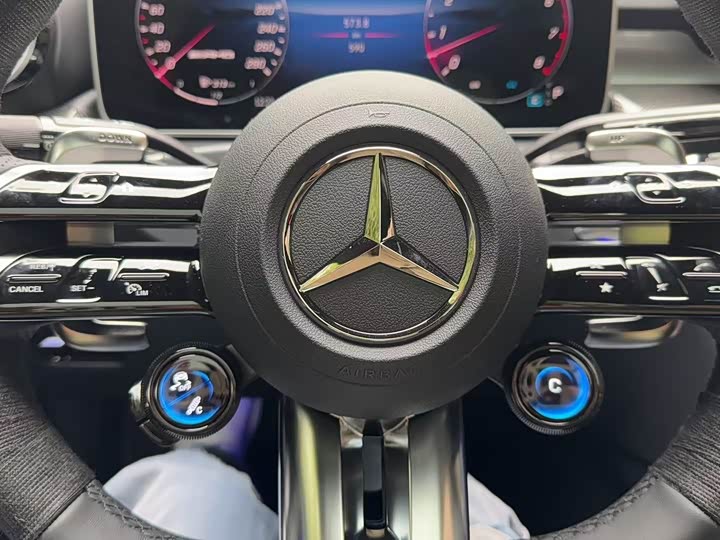 Фото 10 - Mercedes-Benz CLE-Class AMG