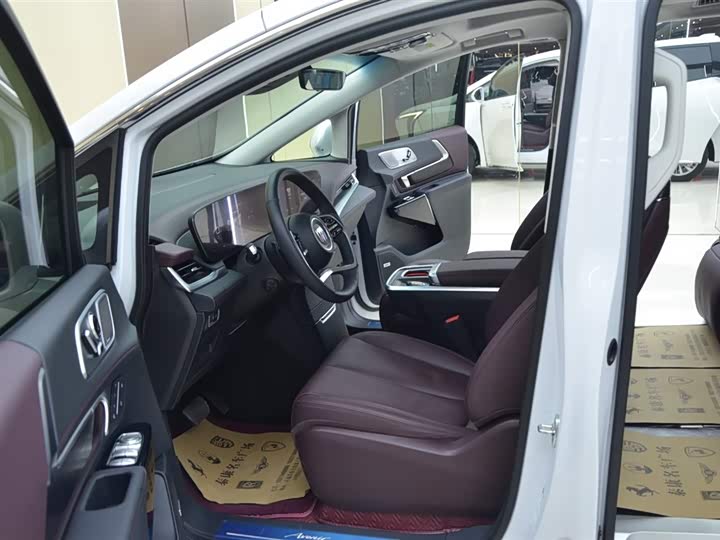 Фото 4 - Buick GL8 Century