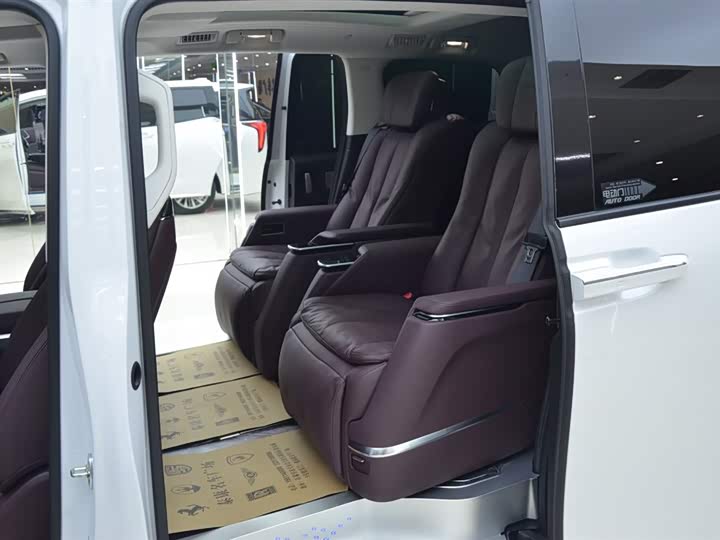 Фото 5 - Buick GL8 Century