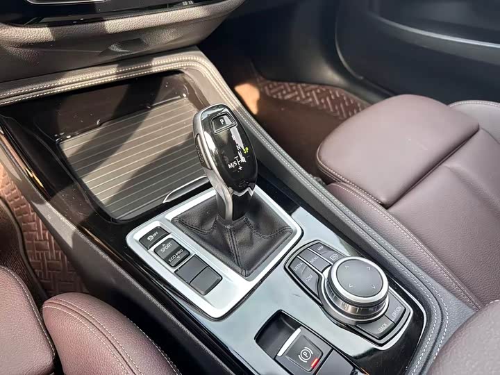 Фото 10 - BMW 1 Series