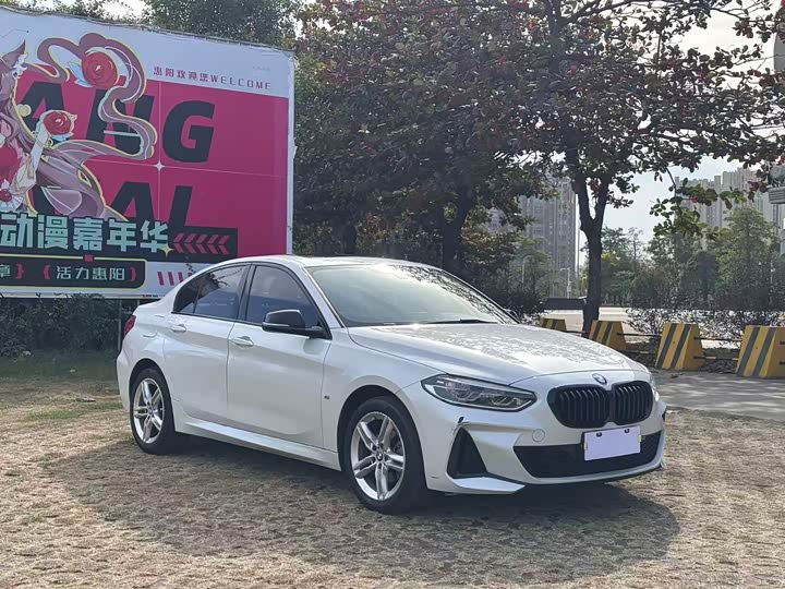 Фото 3 - BMW 1 Series