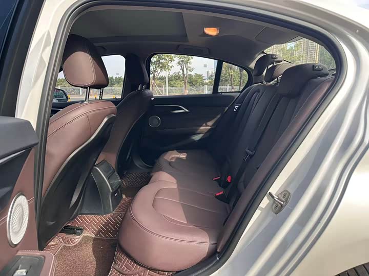 Фото 7 - BMW 1 Series