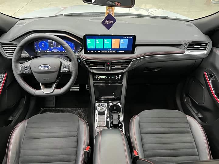 Фото 2 - Ford Escape