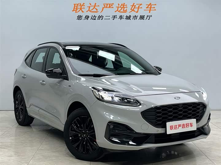 Фото 23 - Ford Escape