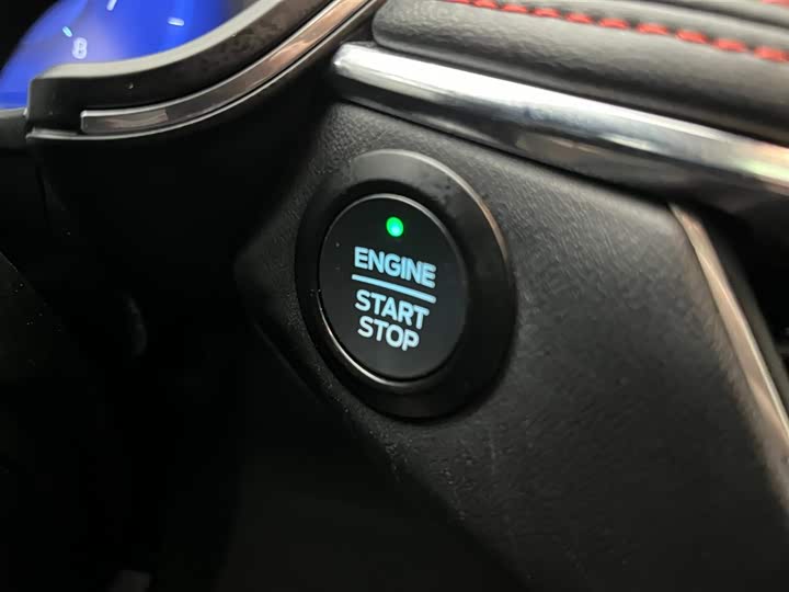 Фото 4 - Ford Escape