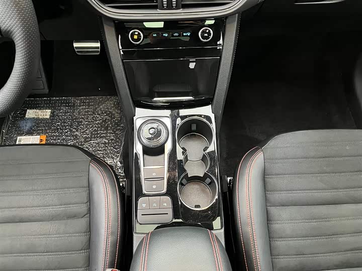 Фото 5 - Ford Escape