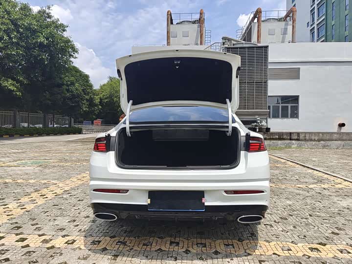 Фото 11 - Geely Preface