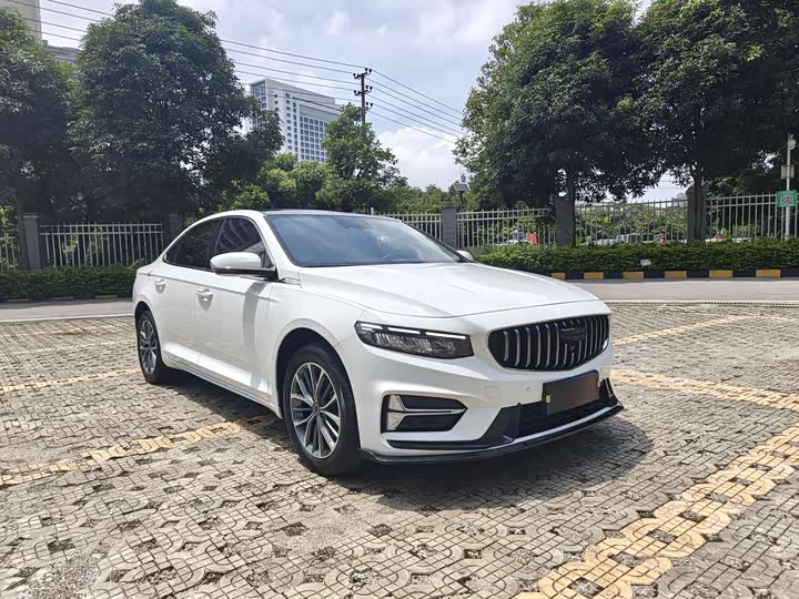 Фото 3 - Geely Preface