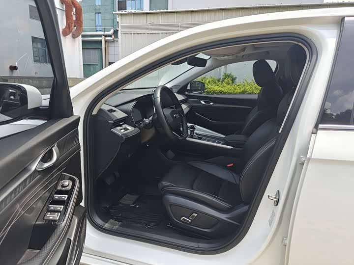 Фото 4 - Geely Preface