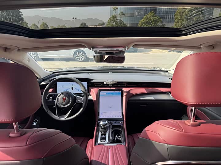 Фото 17 - Hongqi H5