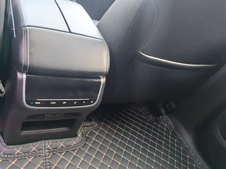 Фото 10 - GAC Trumpchi GS8