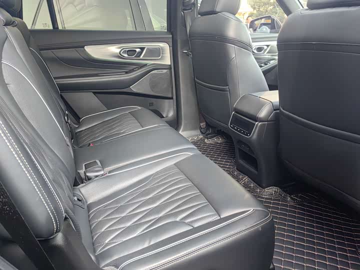 Фото 11 - GAC Trumpchi GS8