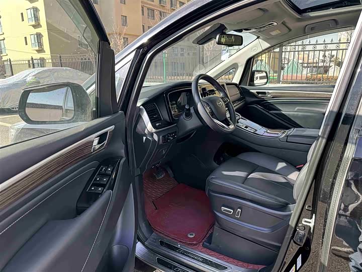 Фото 9 - GAC Trumpchi M8