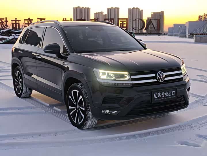 Фото 3 - Volkswagen Tharu