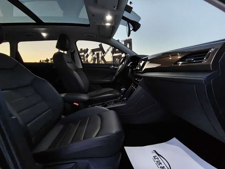 Фото 7 - Volkswagen Tharu