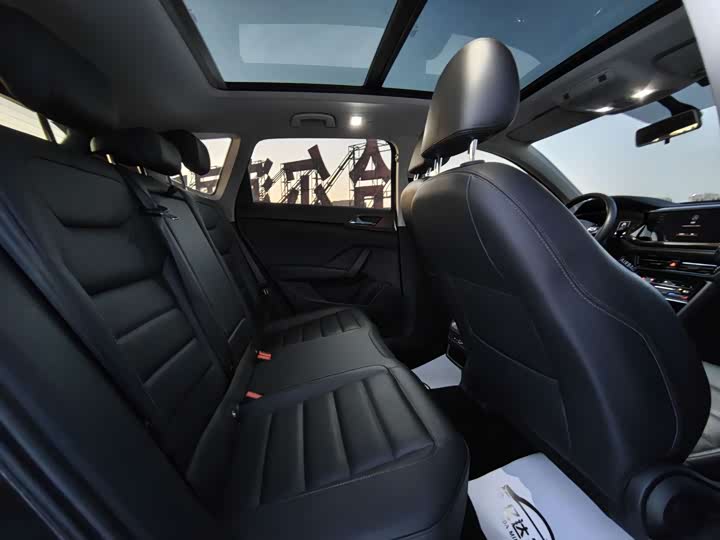 Фото 8 - Volkswagen Tharu