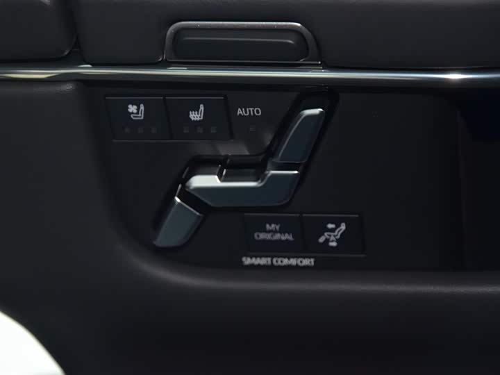 Фото 12 - Toyota Alphard