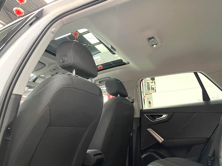 Фото 13 - Audi Q2L