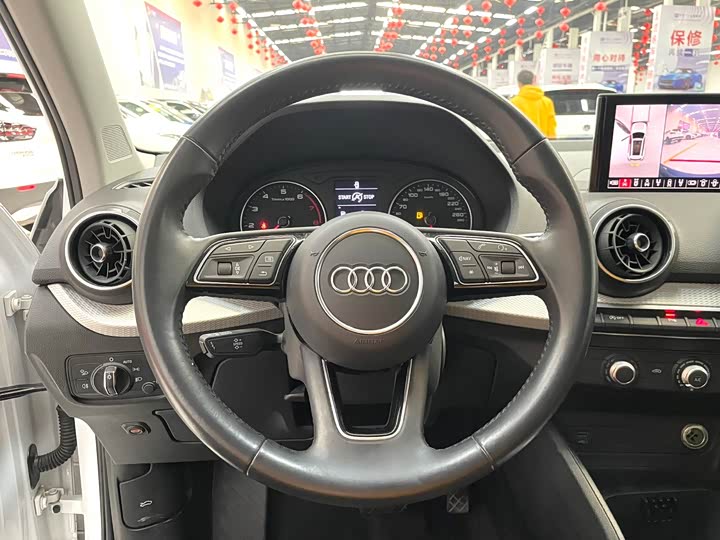 Фото 6 - Audi Q2L