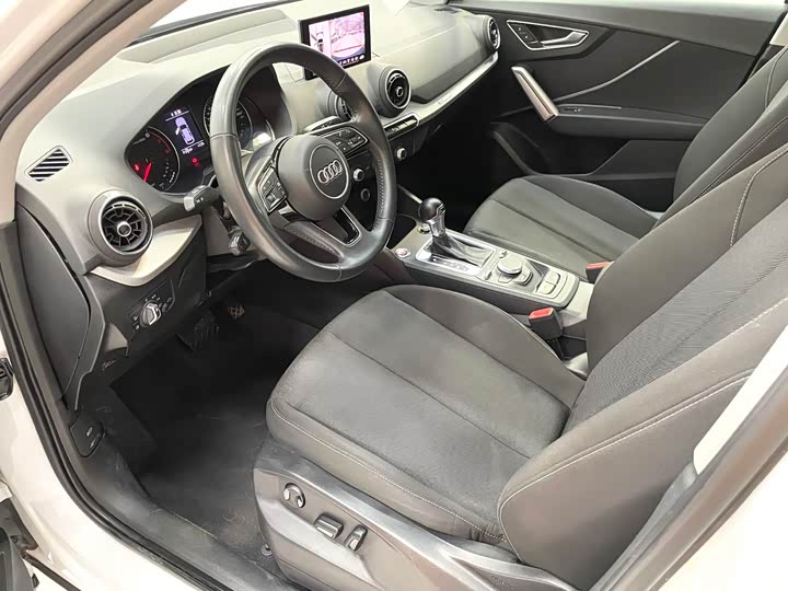 Фото 8 - Audi Q2L