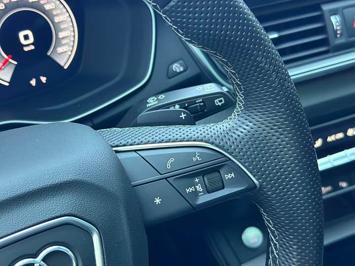 Фото 14 - Audi Q5L