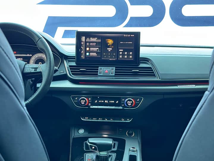 Фото 17 - Audi Q5L