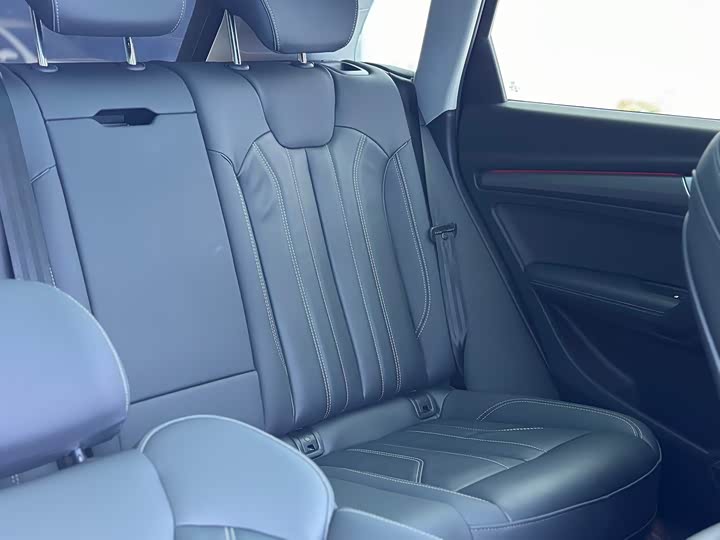 Фото 23 - Audi Q5L