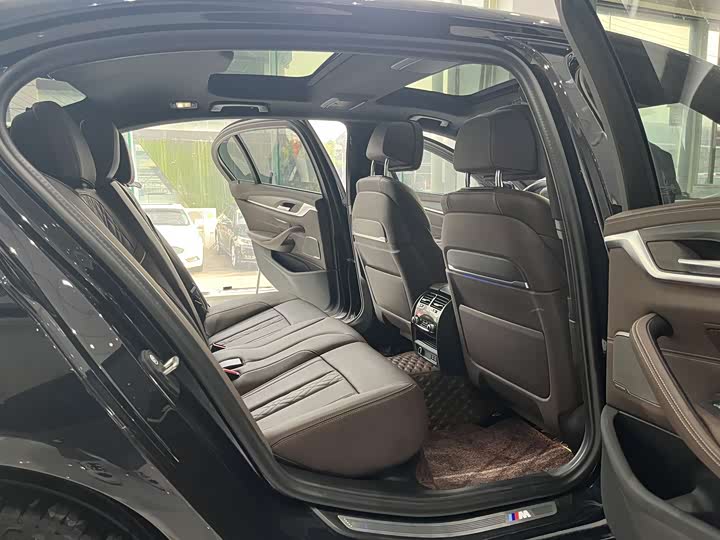 Фото 11 - BMW 5 Series