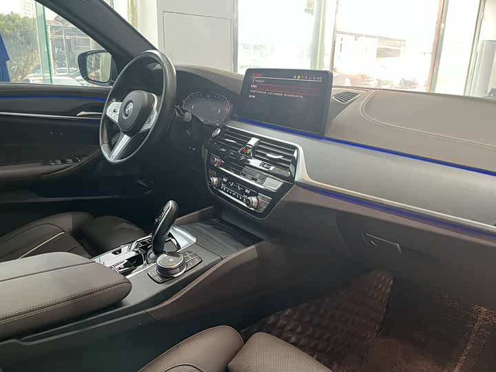 Фото 12 - BMW 5 Series