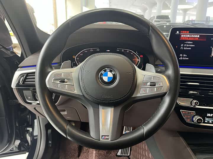 Фото 17 - BMW 5 Series