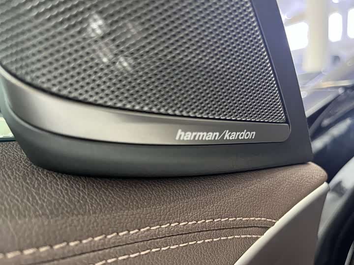 Фото 20 - BMW 5 Series