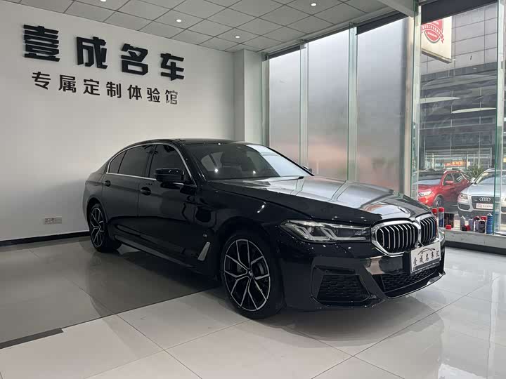 Фото 3 - BMW 5 Series